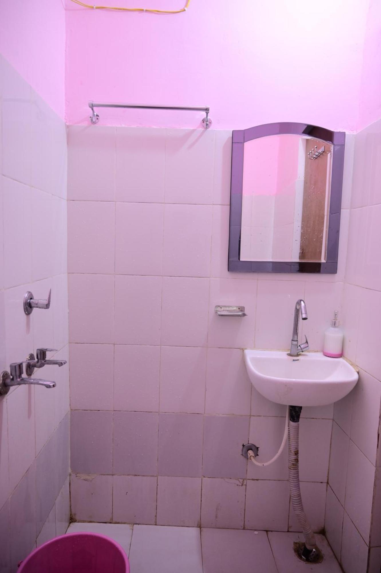 Jankivihar Homestay At Prahladghat Within 1Km From Shri Ram Mandir Ayodhya Ngoại thất bức ảnh