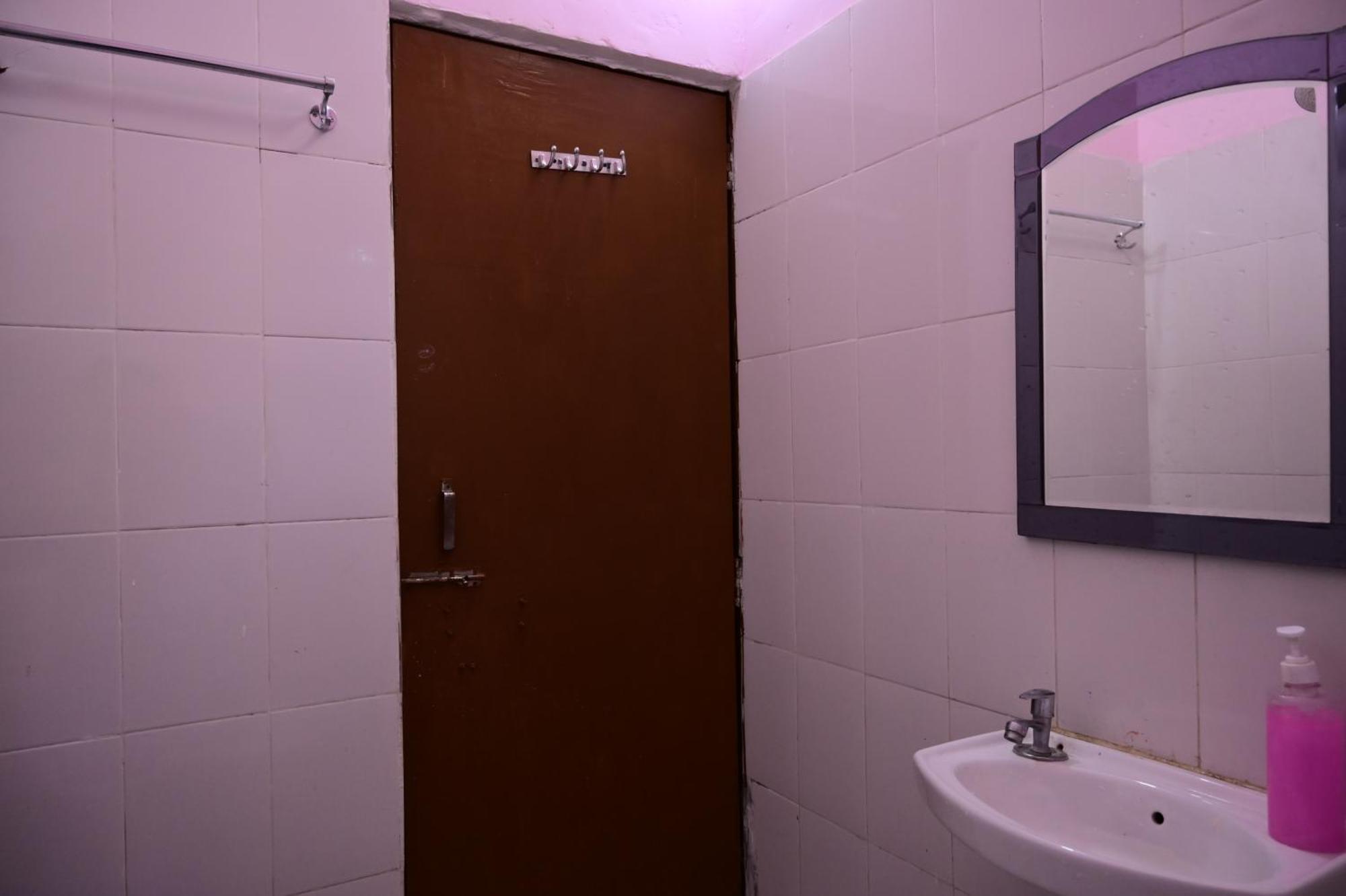 Jankivihar Homestay At Prahladghat Within 1Km From Shri Ram Mandir Ayodhya Ngoại thất bức ảnh