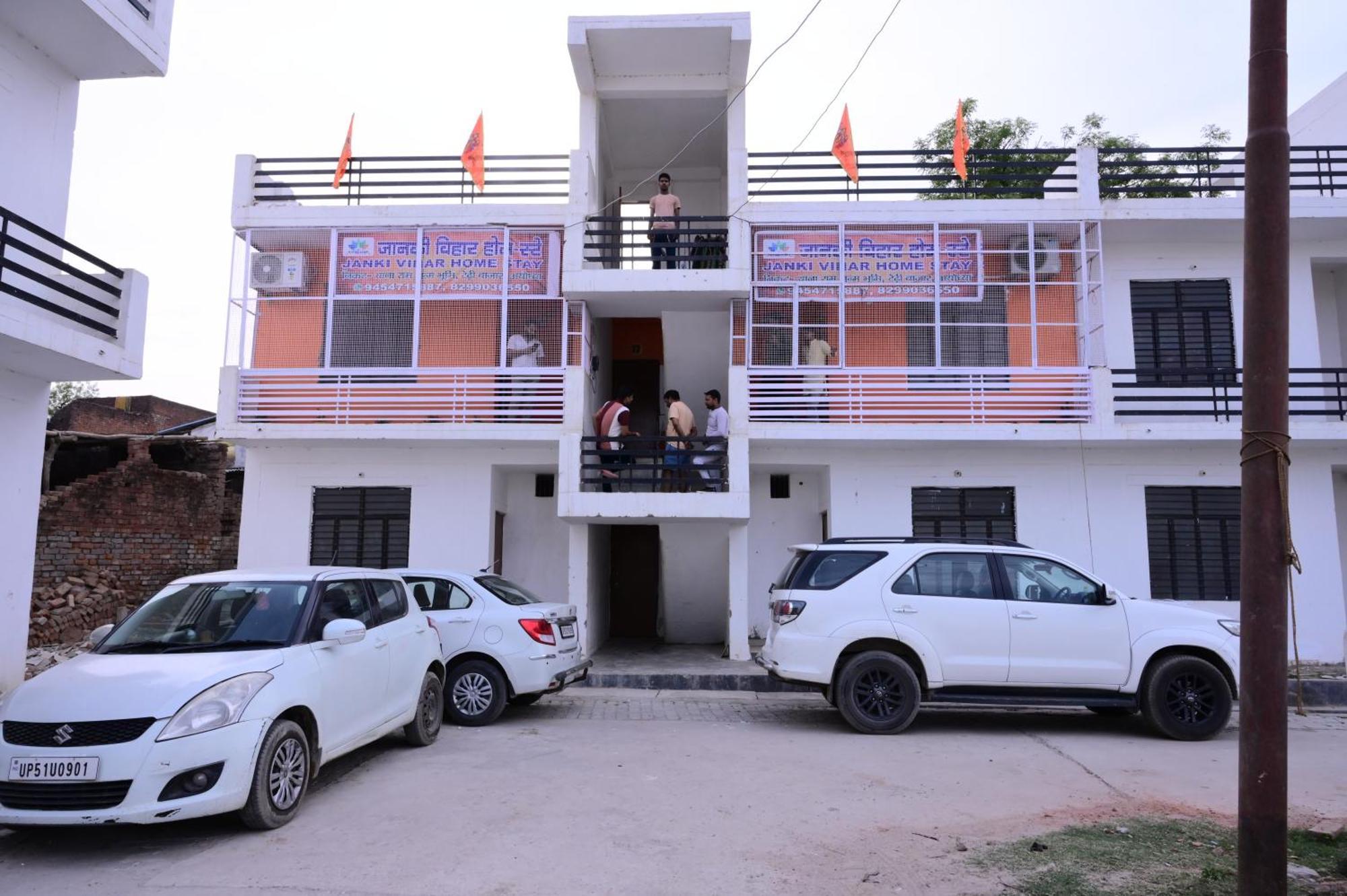 Jankivihar Homestay At Prahladghat Within 1Km From Shri Ram Mandir Ayodhya Ngoại thất bức ảnh